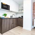 Apartmán Mianowskiego 24 Red - Wifi Smart Tv W Pelni Wyposazona Kuchnia Varšava